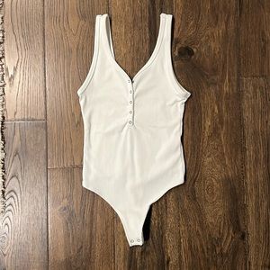 White Ribbed Abercrombie & Fitch bodysuit